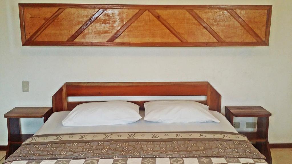 Balabag  Bamboo Bungalows Resthouse חדר תמונה