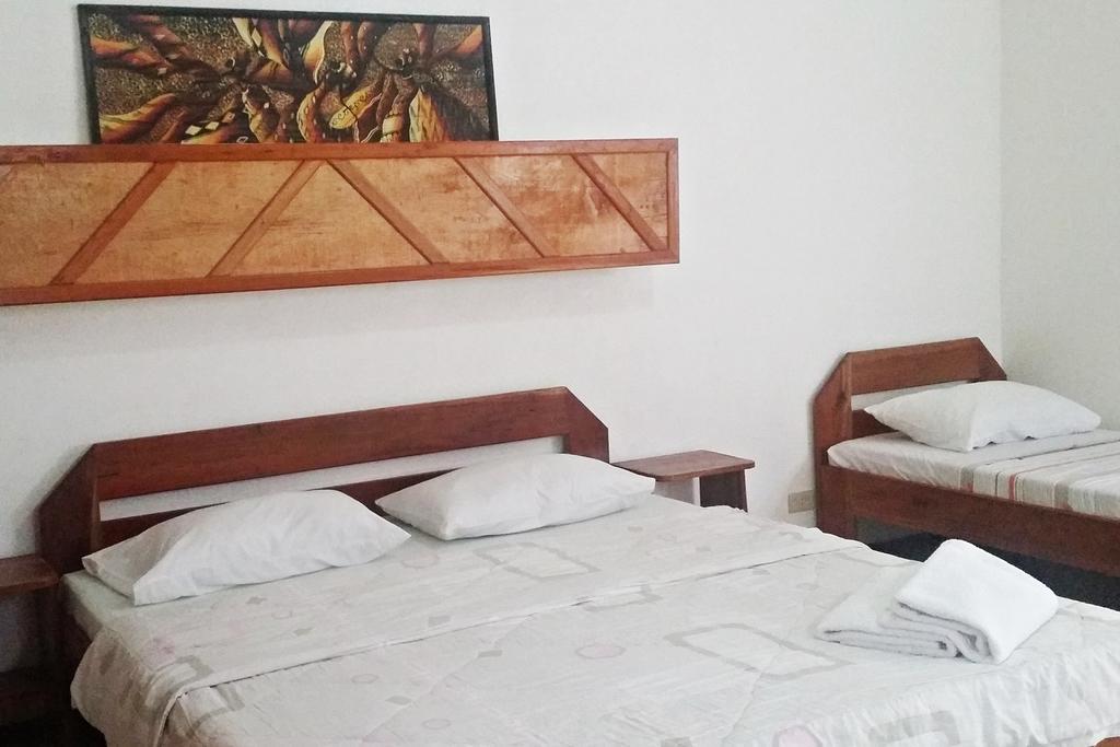 Balabag  Bamboo Bungalows Resthouse חדר תמונה