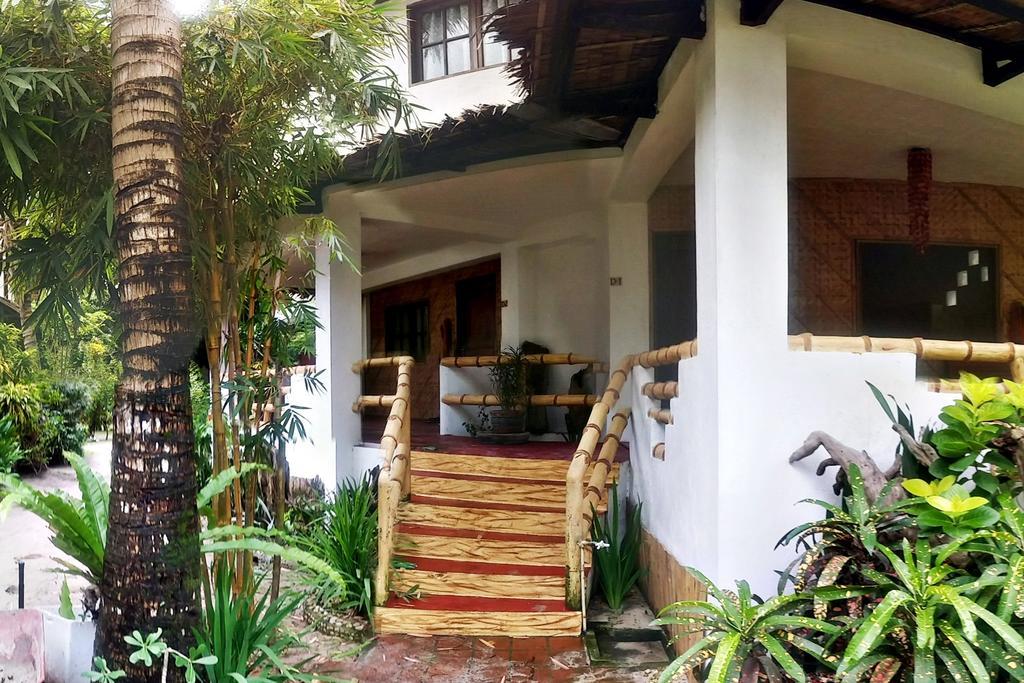 Balabag  Bamboo Bungalows Resthouse חדר תמונה