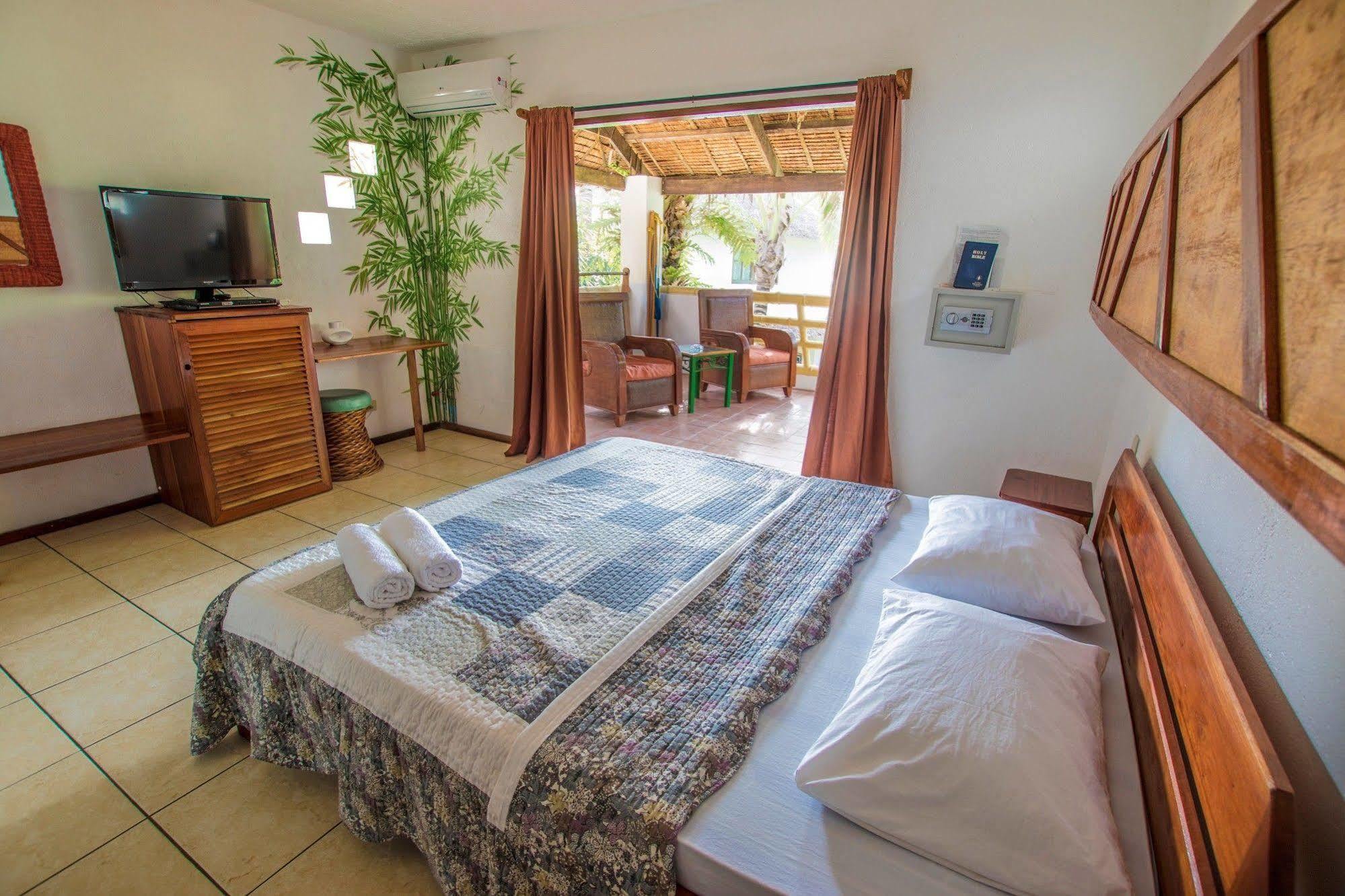 Balabag  Bamboo Bungalows Resthouse מראה חיצוני תמונה