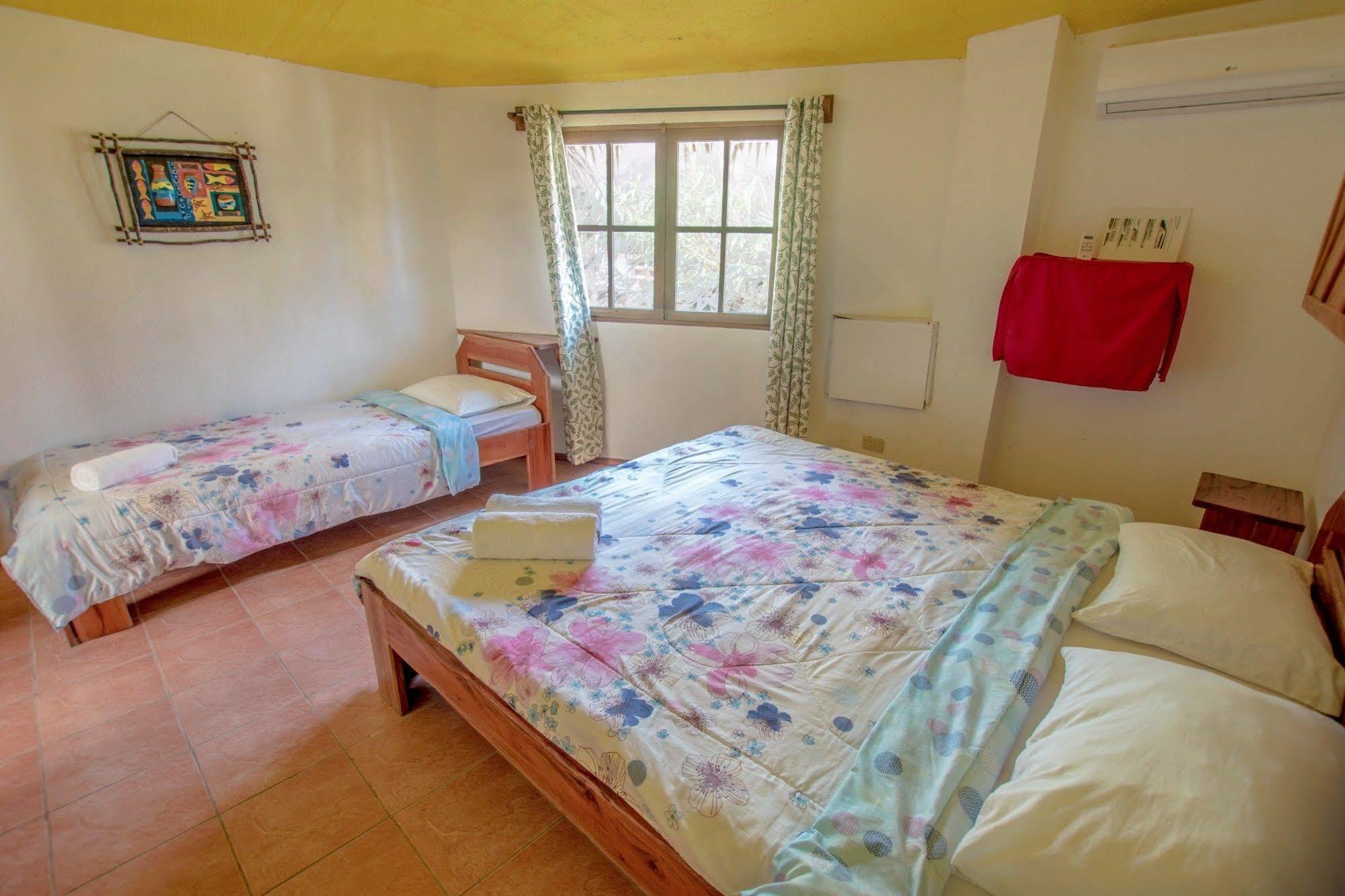 Balabag  Bamboo Bungalows Resthouse מראה חיצוני תמונה