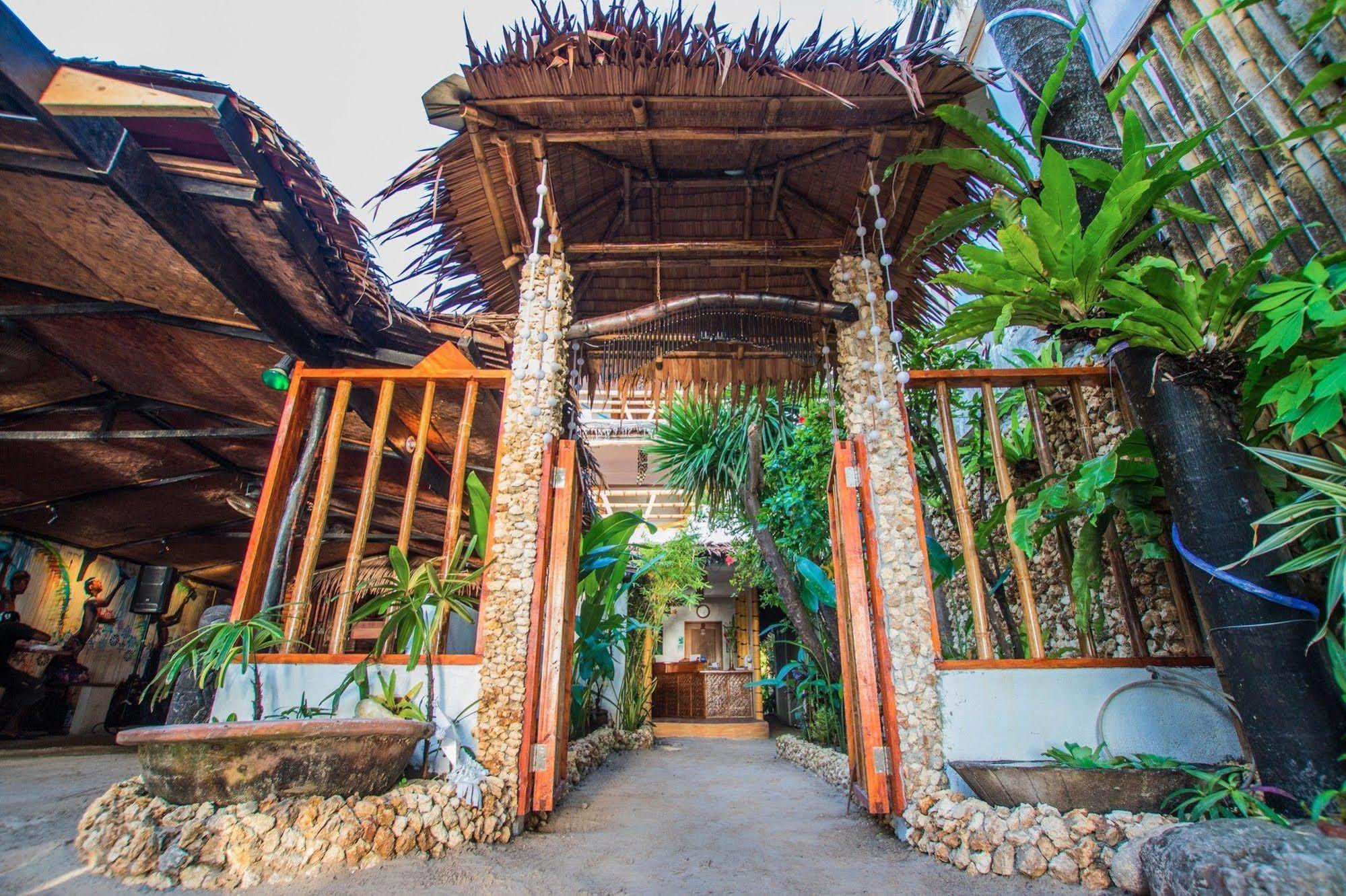 Balabag  Bamboo Bungalows Resthouse מראה חיצוני תמונה