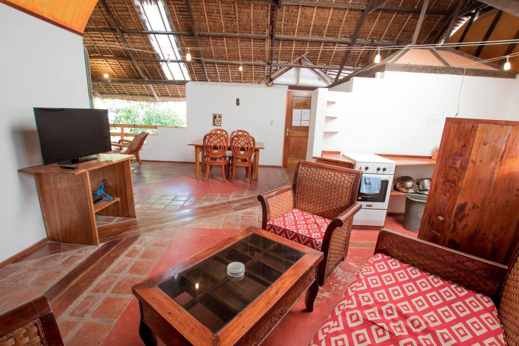 Balabag  Bamboo Bungalows Resthouse מראה חיצוני תמונה